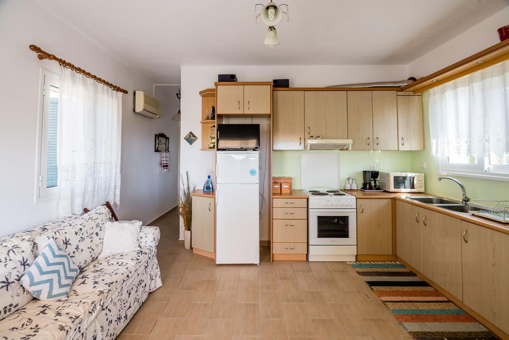 Maria'S House Apartment Кателиос Екстериор снимка