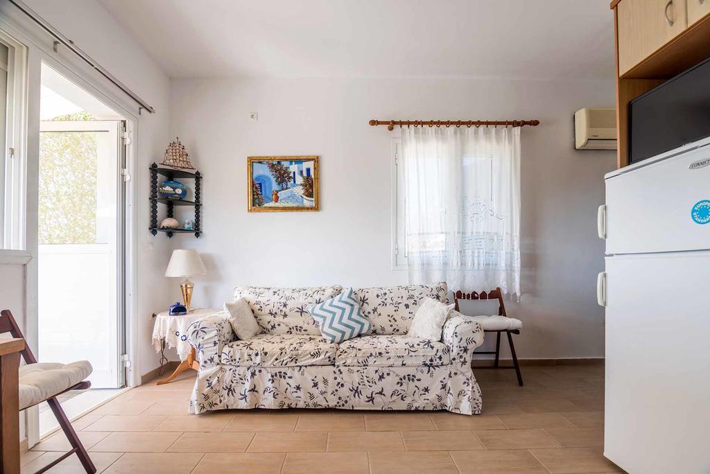 Maria'S House Apartment Кателиос Екстериор снимка